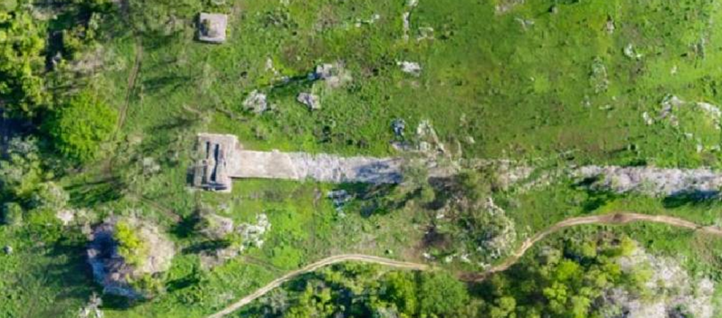 Arqueólogos descubren en la península de Yucatán carretera construida por los mayas hace mil años